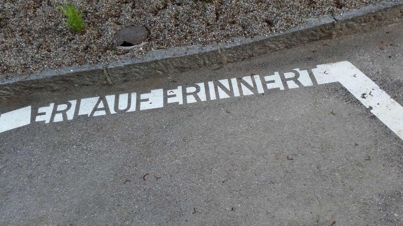 Der ganze Ort erinnert an das Ende des Zweiten Weltkriegs